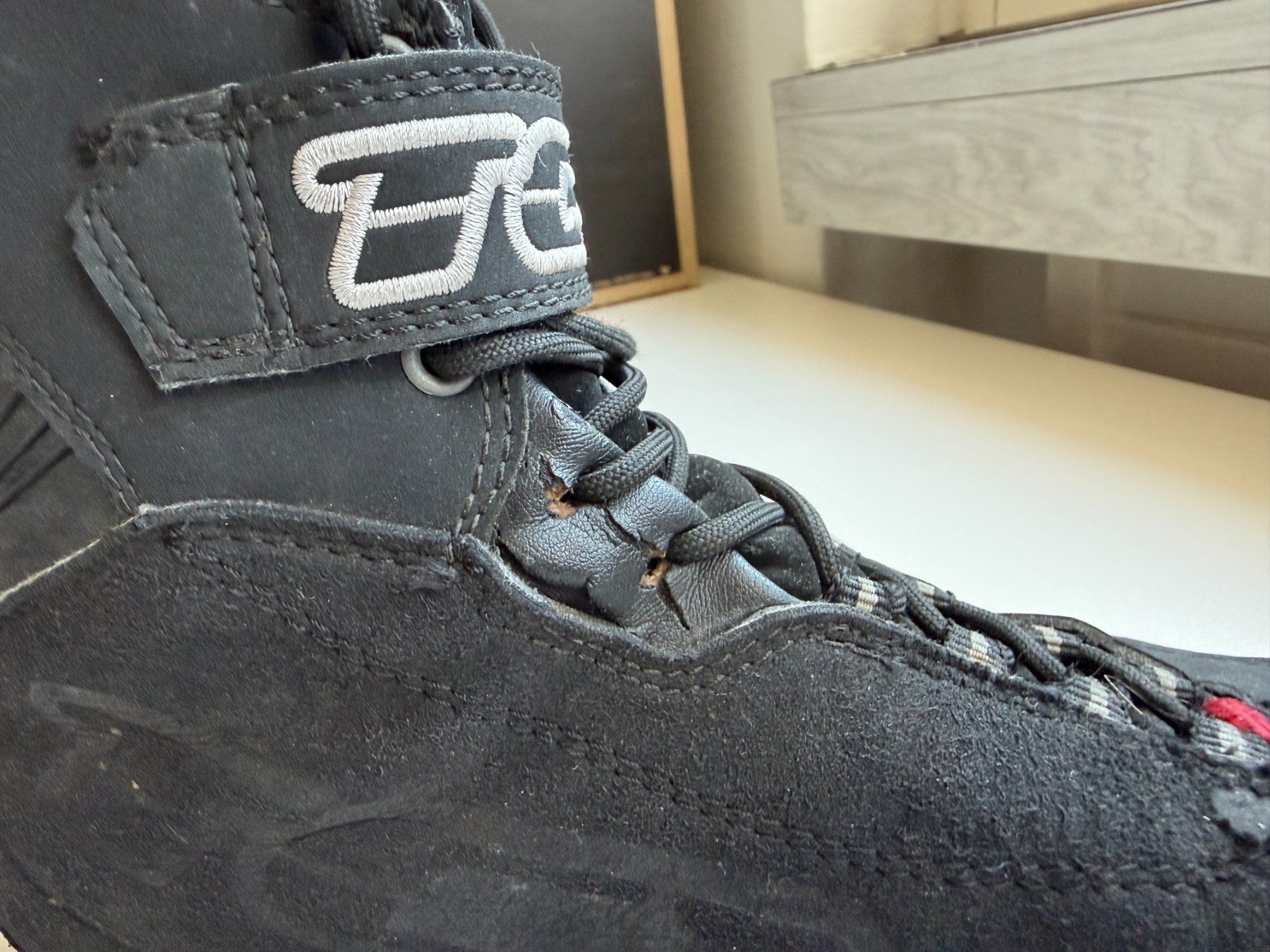 Scarpe da uomo: TCX Motorbike boots size 41 – Usato da Zürich venduto da JulesZHW 6