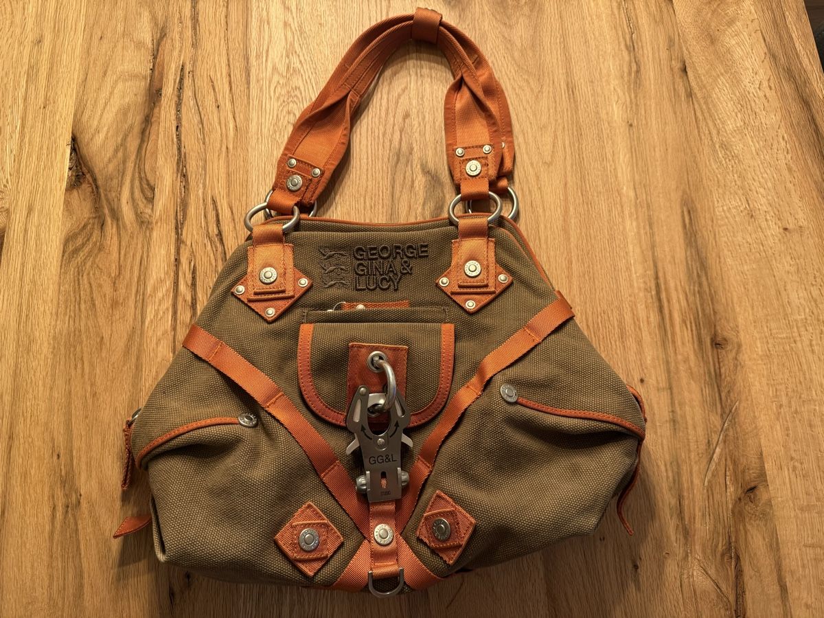 George Gina & Lucy Taschen für Damen: George Gina & Lucy Handtasche Modell "FUNITY" – Gebraucht aus Dottikon von dcwidmer