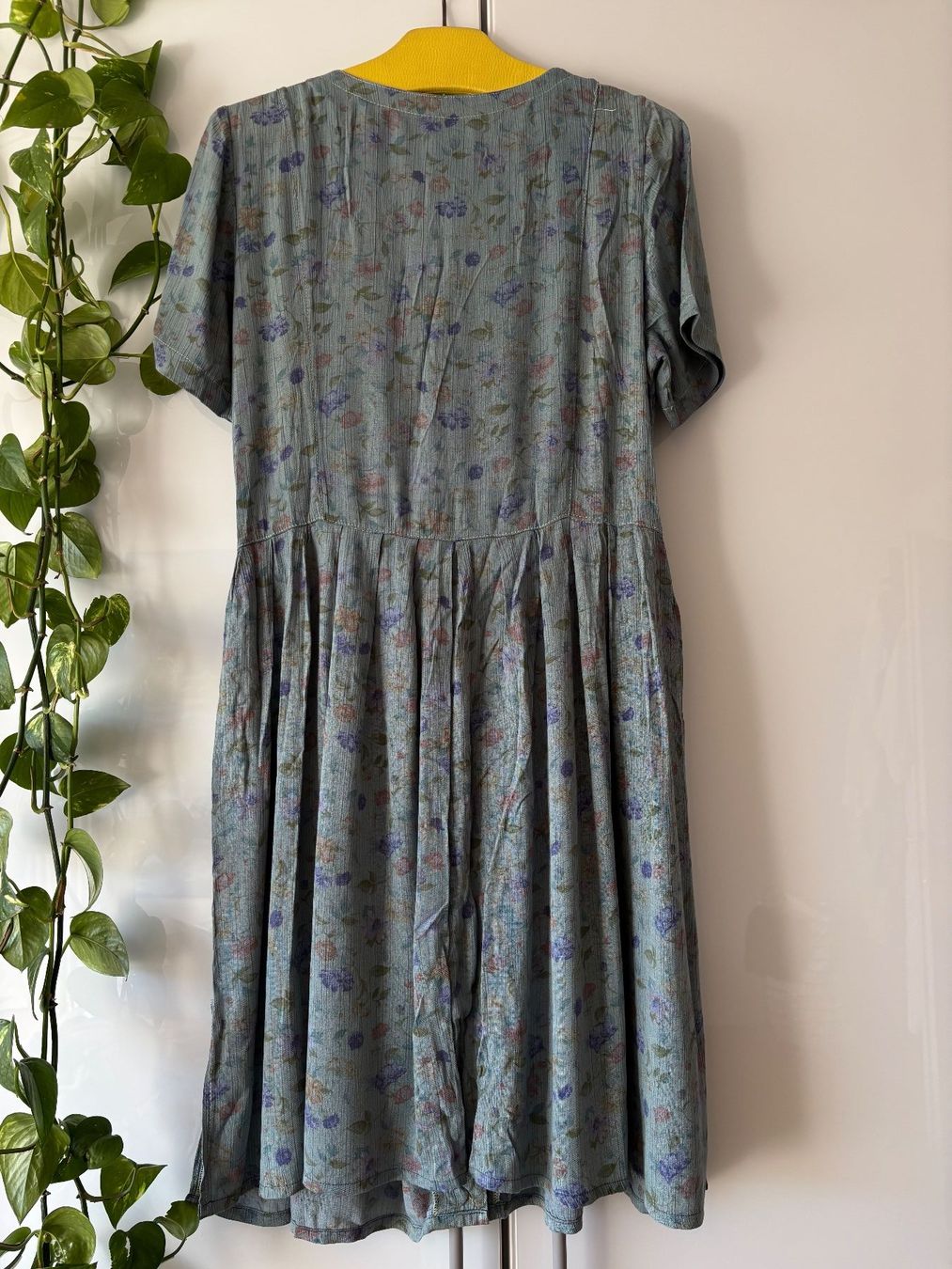 Vestiti: VINTAGE Kleid mit Blumenmuster Gr. 40 – Usato da Zürich venduto da missmodernage 3