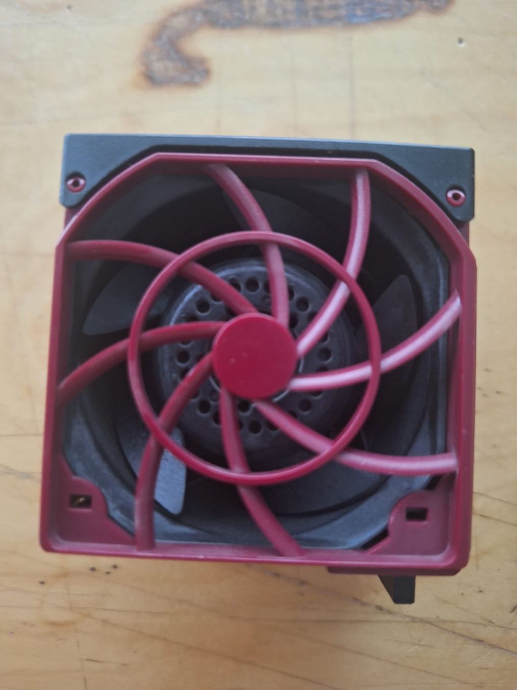 Stromzufuhr: Delta Electronics Serverlüfter (x4) – Gebraucht aus Thalwil von dan_k8fh 1