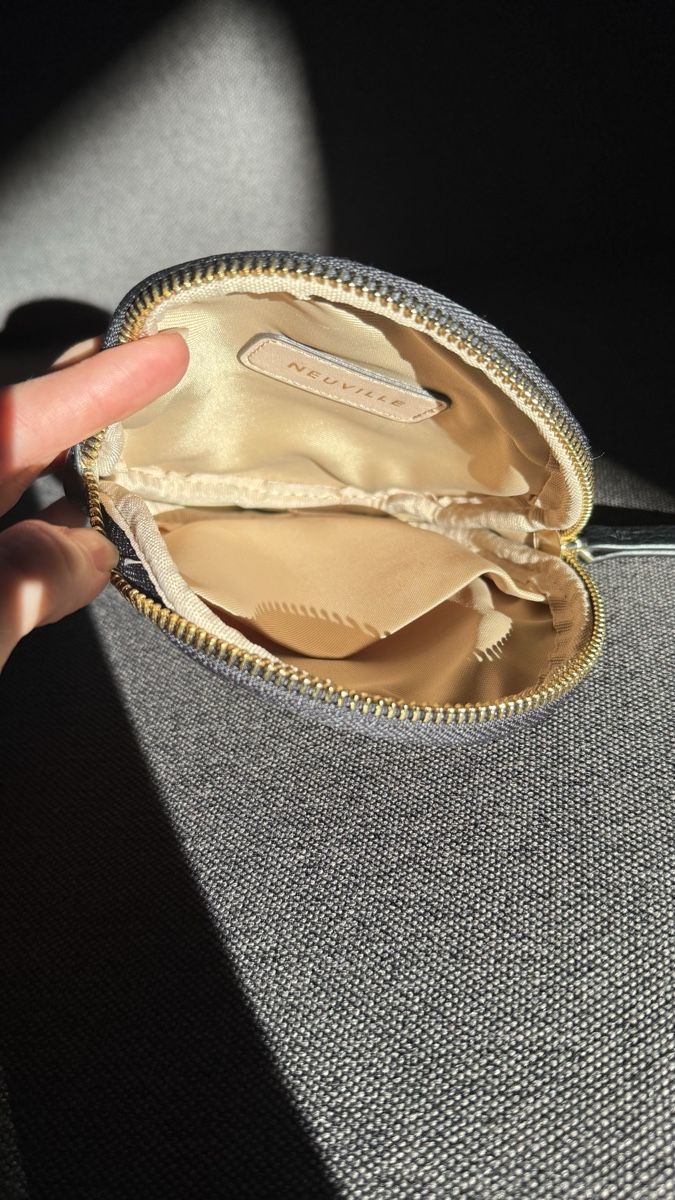 Borse da donna: Neuville Pouch – Usato da Zürich venduto da sel_9kd 1