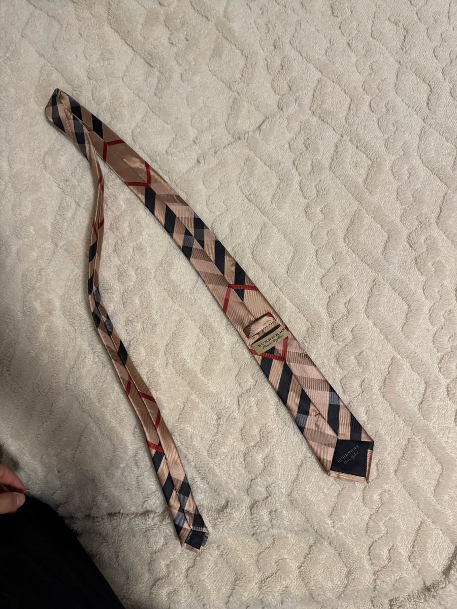 Burberry Cravatte: burberry kravatte – Nuovo (secondo la descrizione) da zürich venduto da sel_c7gk 2