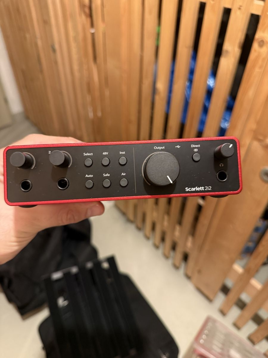 Focusrite Studioequipment: Focusrite Scarlett 2i2 – Gebraucht aus Watt von flavio_1996