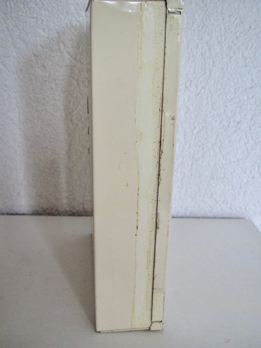Barattoli: BOITE ANCIENNE LAKERLI HUUS – Usato da Murten venduto da Selliot 2