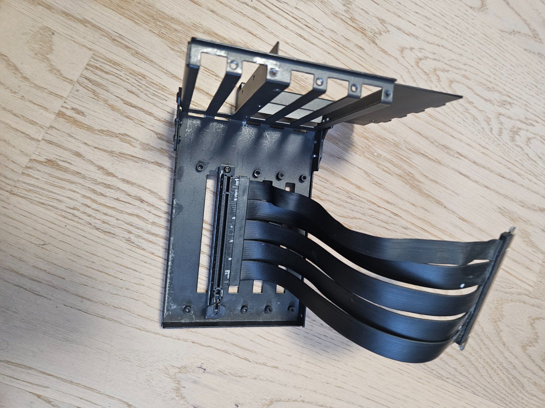 Lian Li Custodie: Lian Li O11DXL-1 VERTICAL GPU BRACKET KIT PCI-e 4.0 – Usato da Dällikon venduto da superangebote 2