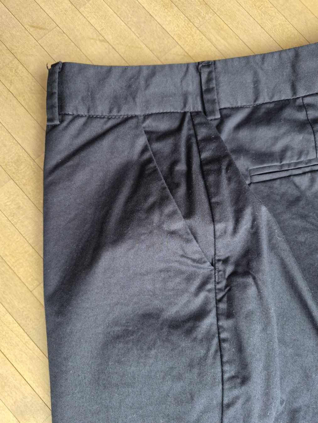 Gant Pantaloni: GANT elegante Stoffhose neuwertig – Nuovo (secondo la descrizione) da Zürich venduto da Mokile 1