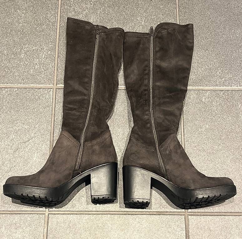 Scarpe da donna: Stiefel braun Wildlederoptik – Usato da Bern venduto da lis_vb2h 1