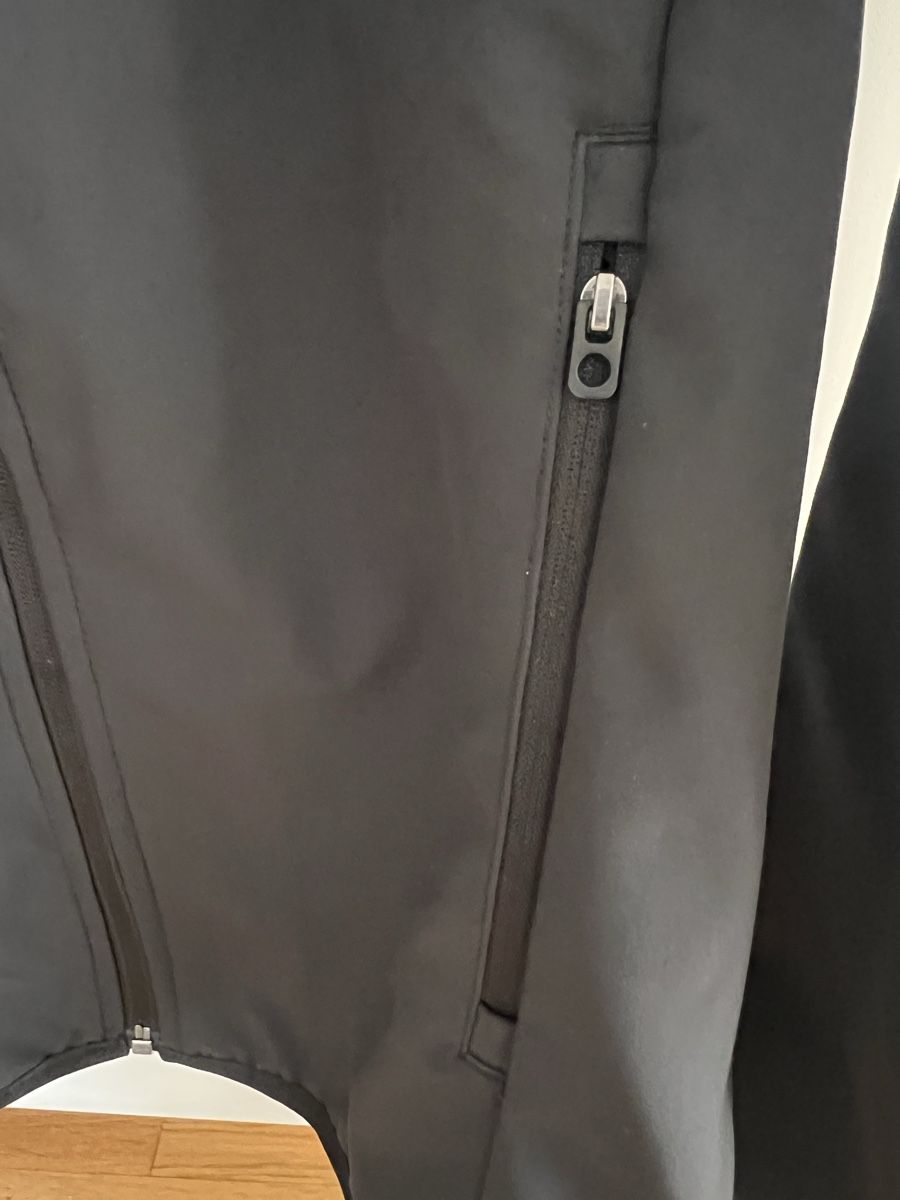 Adidas Vestes: Adidas Jacke – Neuf (Voir description) à Zürich par caro.ha. 3