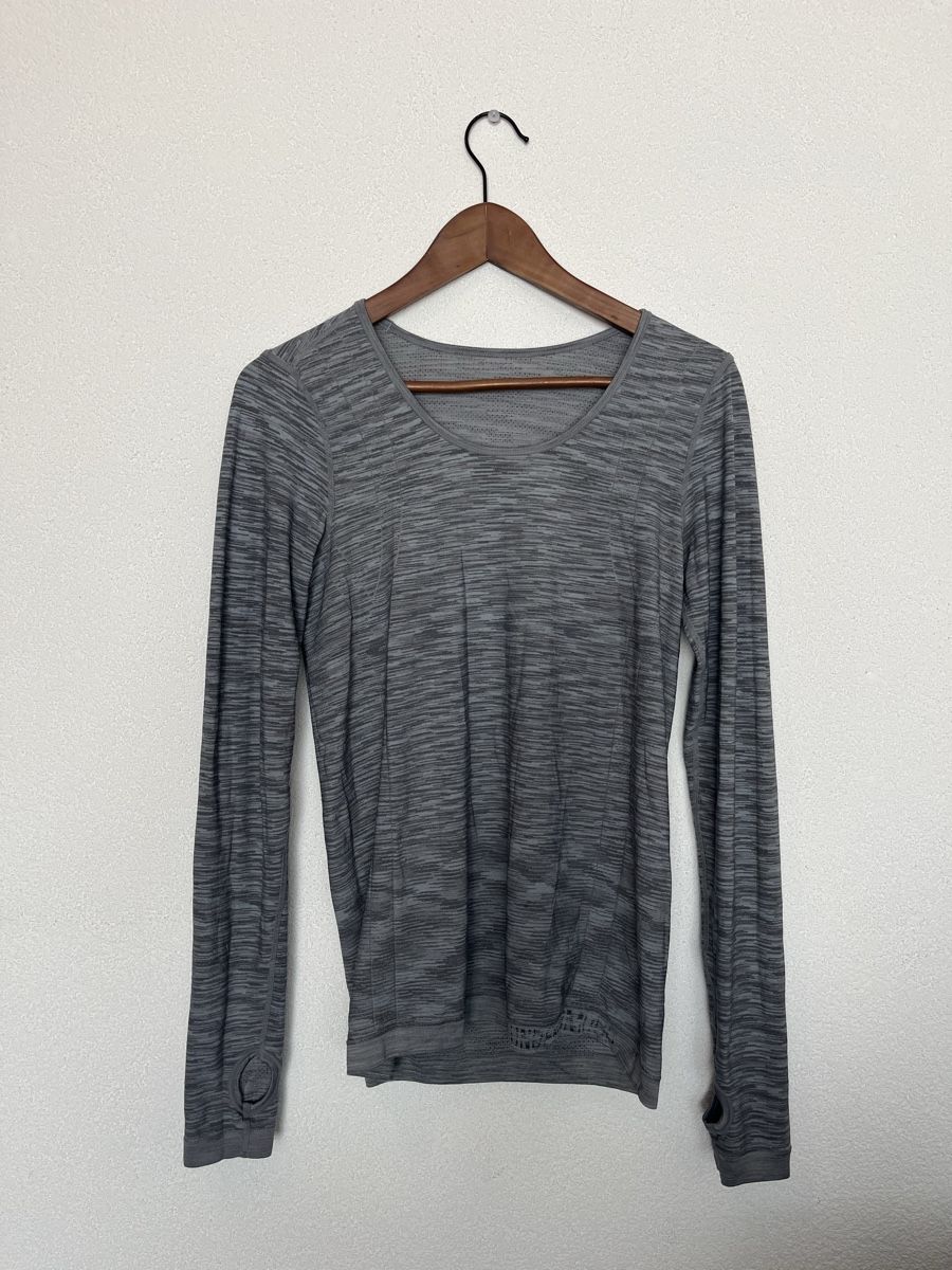 Under Armour T-shirt: T-shirt à manches longues Under Armour Threadborne gris tail – Usato da St-Légier-Chiésaz venduto da bfa_9dp5 1
