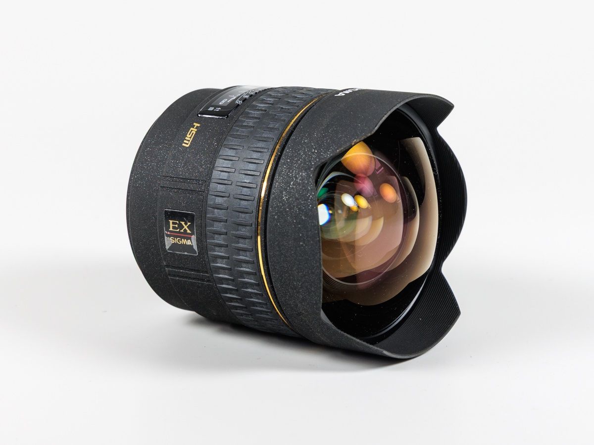 Sigma Objektive: Sigma 14mm 1:2.8 Aspherical HSM EX (Canon EF) – Gebraucht aus Sennhof von chaoscrack