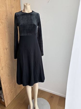 Nile Samtkleid Gr. XS NP 199.-