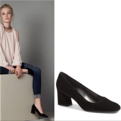 Stuart Weitzman Scarpe da donna: Stuart Weitzman Marymid Suede Square Toe Block Heel Pumps – Usato da Münchenstein venduto da B771