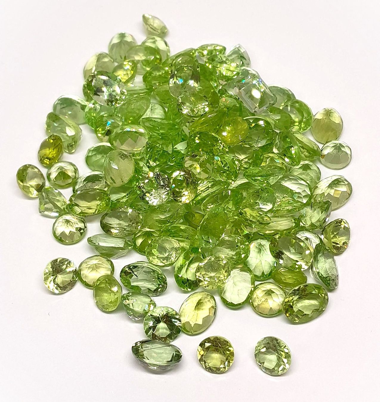 Edelsteine: Lot Péridots 25.57 ct - CERTIFICAT 3'000.- Fr – Neu (gemäss Beschreibung) aus Grimisuat von Valgem 5