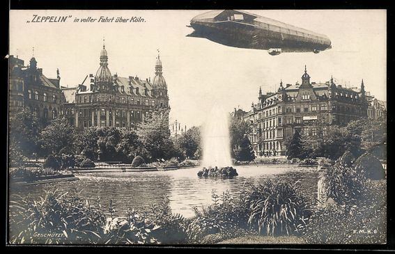 Cartoline postali: AK Köln, Zeppelin in voller Fahrt – Usato da Berlin venduto da bartko-reher