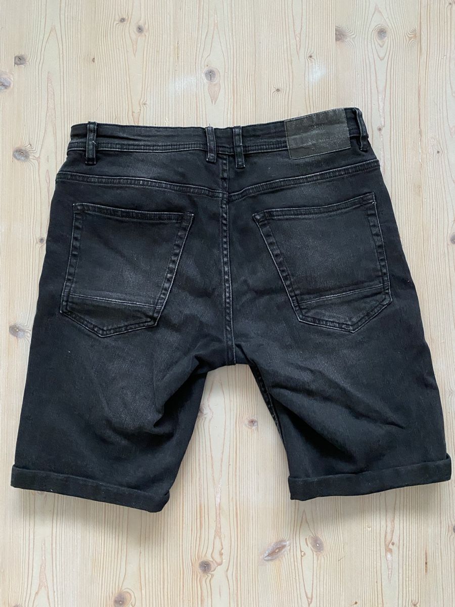 Jeans: Short en jeans noir FSBN en taille M – Gebraucht aus Delémont von noe_2dvd 1