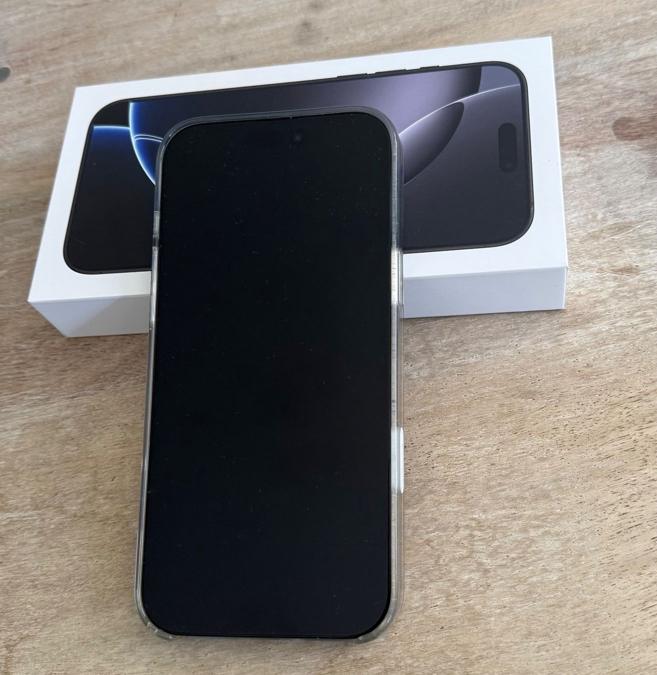Apple Telefoni cellulari / Smartphones: iPhone 16 Pro Max 256gb – Usato da Le Mont sur Lausanne venduto da apb_2bgv