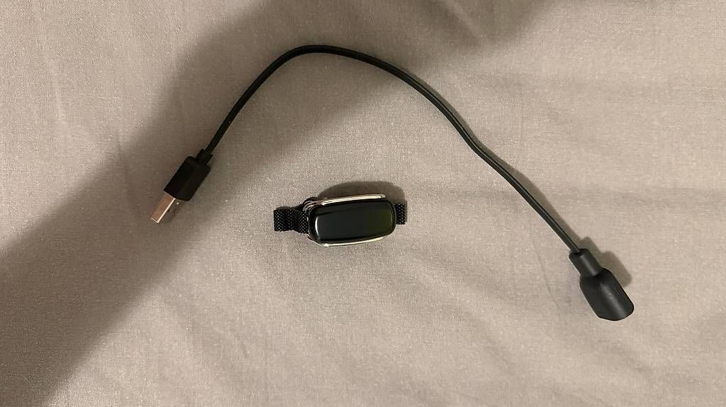 Armbänder & -reifen: Bond Touch Armband schwarz mit Ladekabel – Gebraucht aus Frauenfeld von phi_7xt8 1