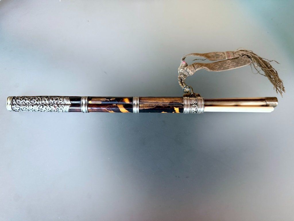Bestecksets: Antikes Reisebesteck mit Messer und Essstäbchen – Gebraucht aus Therwil von Brocki-Therwil 1