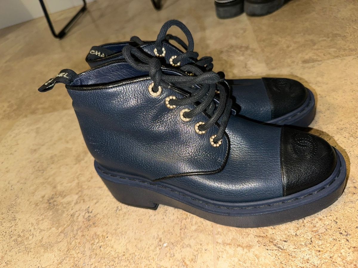 Chanel Damenschuhe: Chanel Boots – Gebraucht aus Geneve von kar_wq5h
