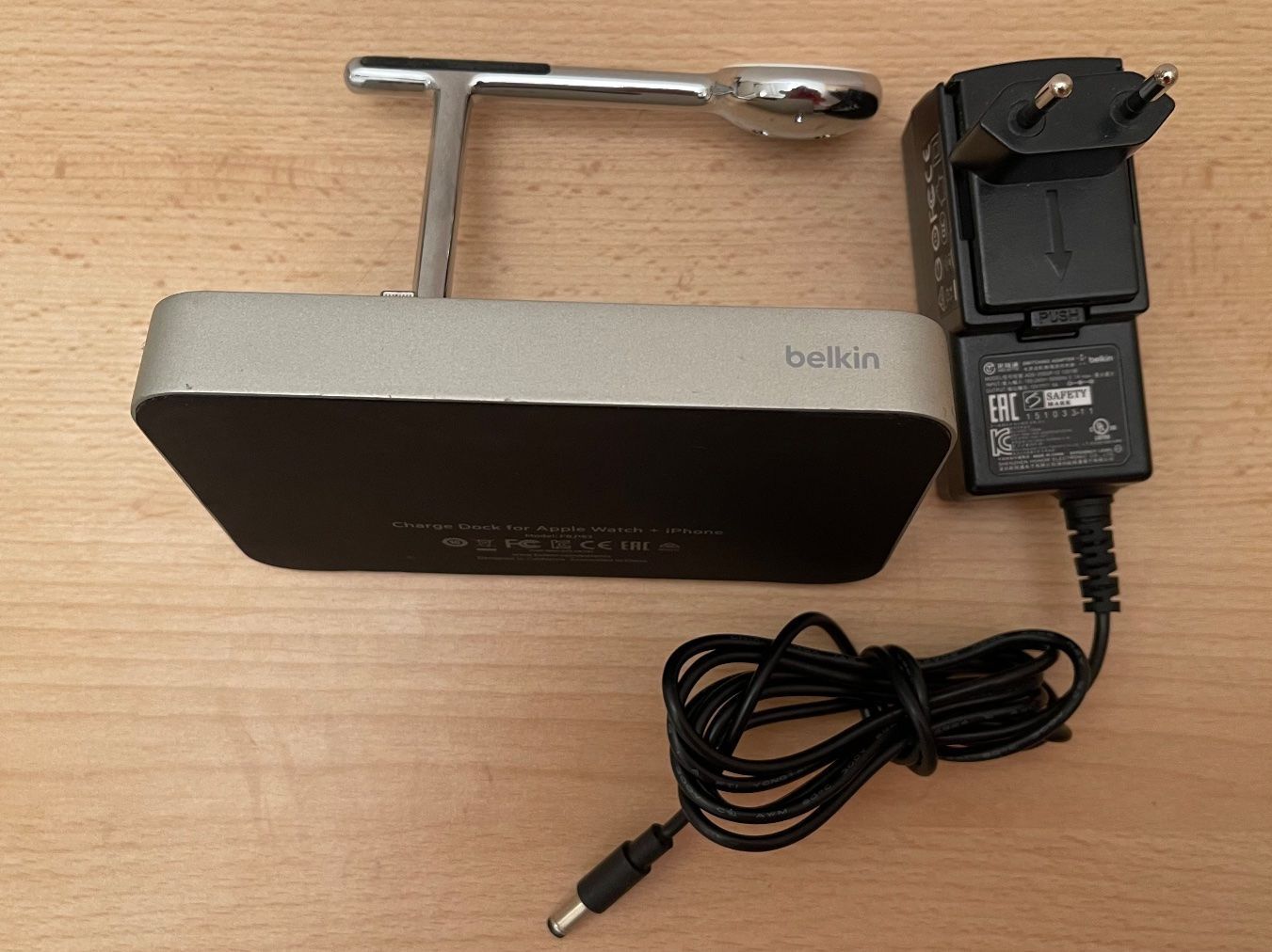 Belkin Docking station: BELKIN Iphone AppleWatch Lade- Dokingstation /NP120CHF – Nuovo (secondo la descrizione) da Kölliken venduto da Hap-7 3