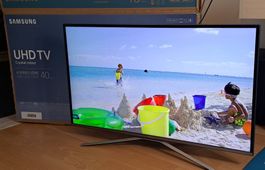 Samsung 40" UHD 4K Flat Smart TV KU6400 Series 6