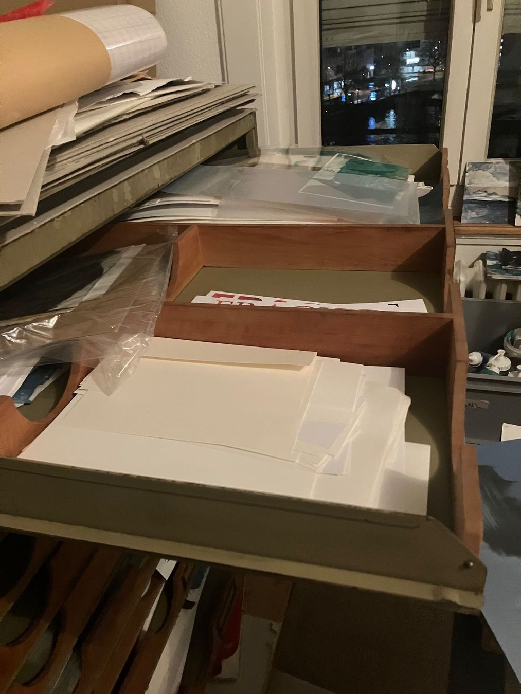 Armadi: Stylisches Eisenmöbel . – Usato da Thun venduto da jea_7ptp 1