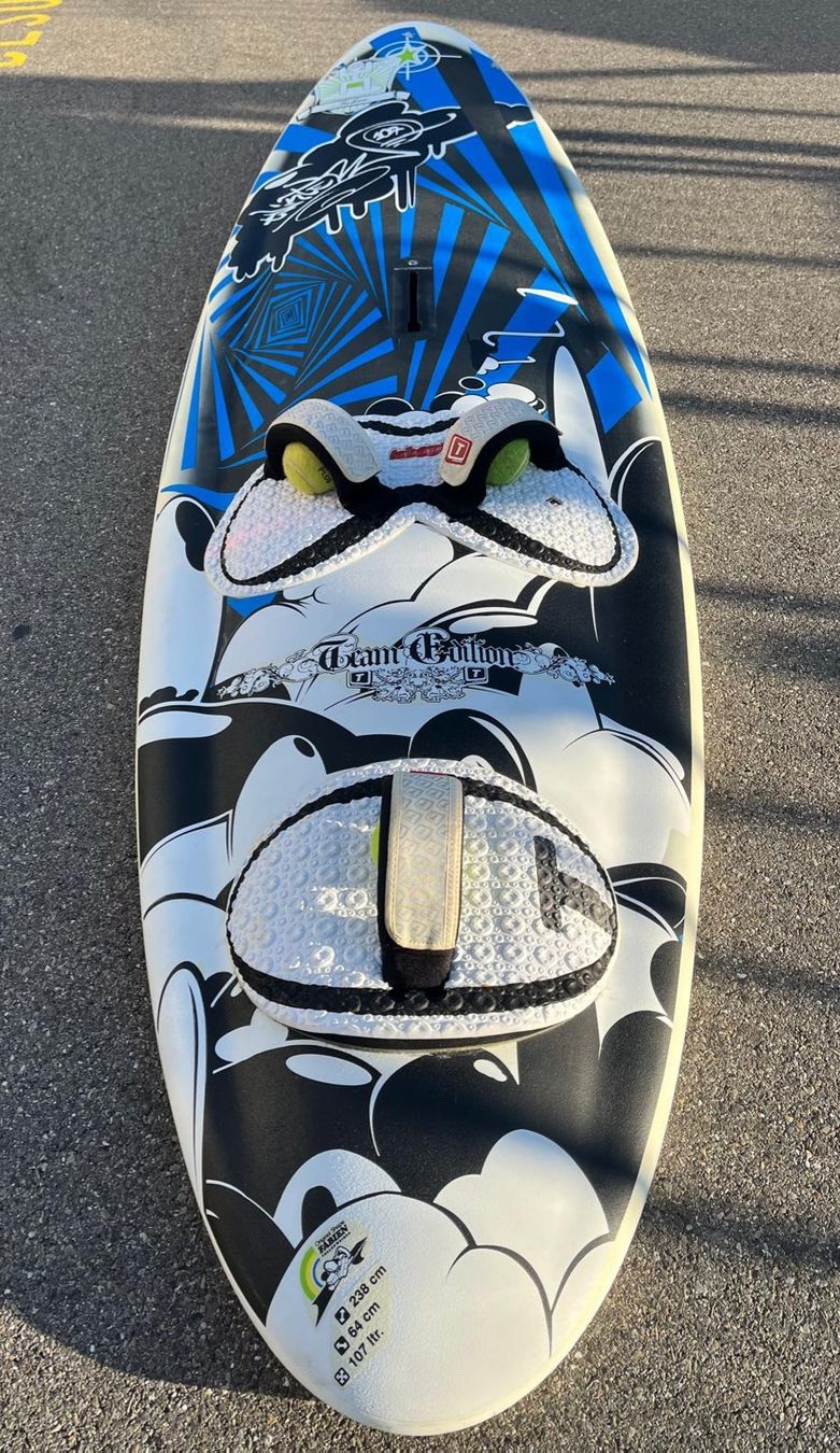 Tavole da surf e di nuoto: Windsurf Board Tabou Team Edition  107L – Usato da Fällanden venduto da Nmustang