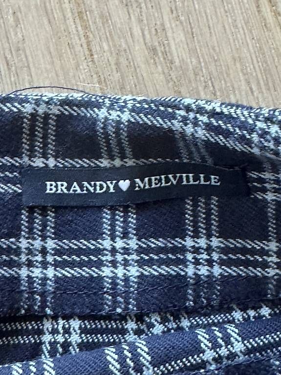 Brandy Melville Gonne: Brandy Melville Rock – Usato da St. Gallen venduto da sch_t97h 1