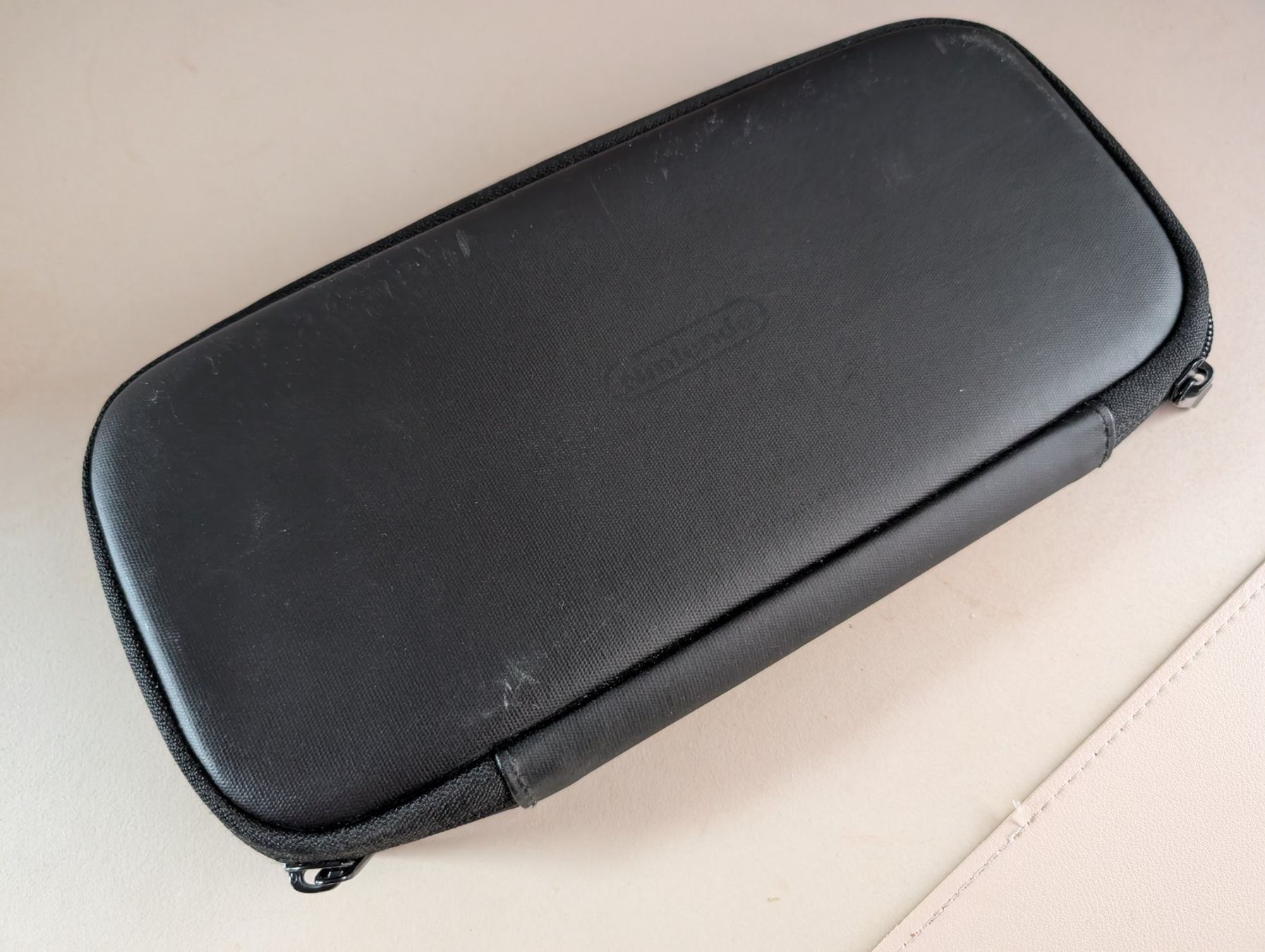 Nintendo Custodie protettive: Original Nintendo Switch Case / Tasche – Usato da Bern venduto da Rast 1