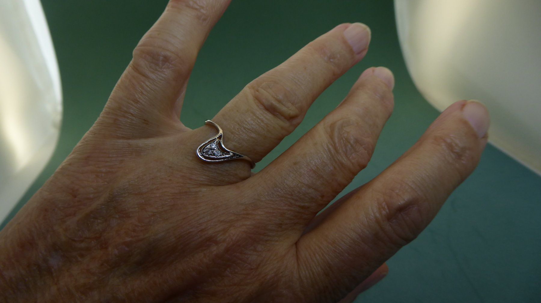 Anelli: Ring 925 Silber mit synthetischen Steinchen – Usato da Muri AG venduto da silvermouse007