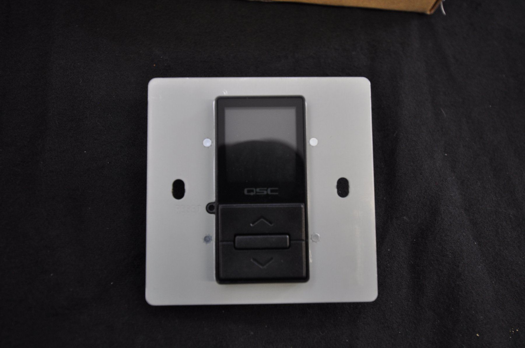 Sistema di controllo: QSC MP-MFC Multifunktions-Controller – Wandsteuerung – Usato da Burgdorf venduto da WHITELIGHT3400 1