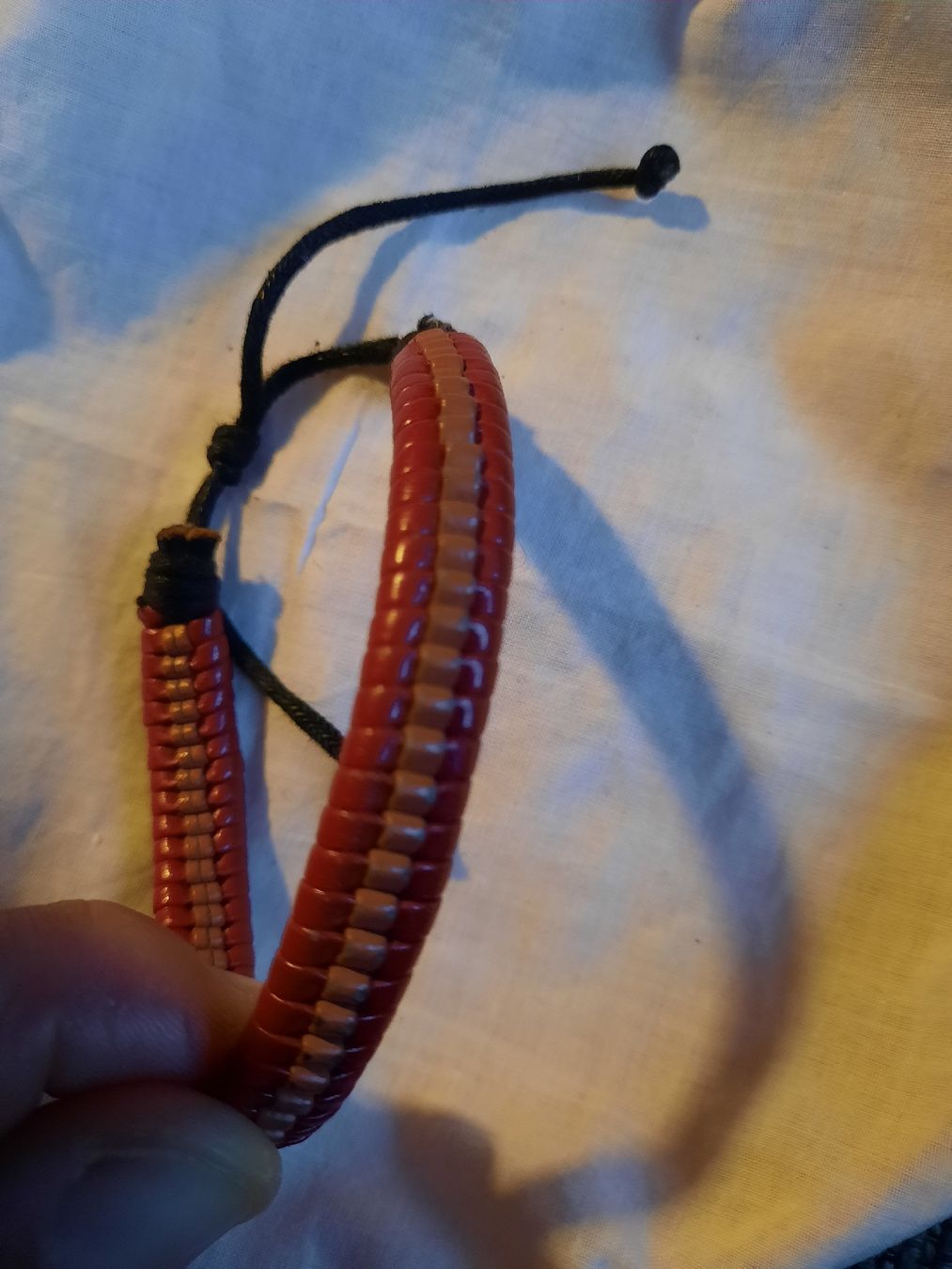 Bracciali & Braccialetti: Rotes Lederarmband - verstellbar – Nuovo (secondo la descrizione) da Unterterzen venduto da elebo 2