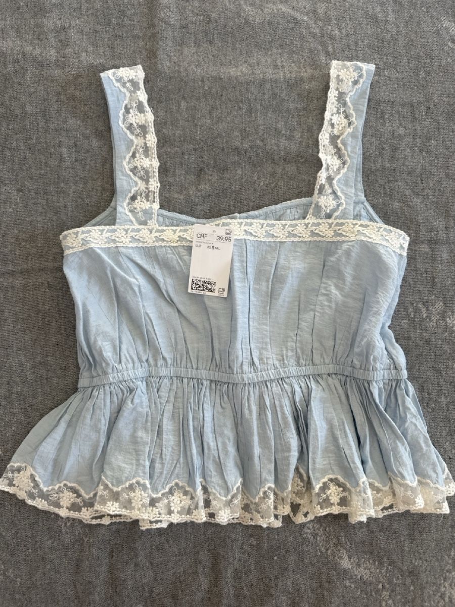 H&M Top: Top H&M bleu dentelle taille S neuf – Nuovo e nell'imballaggio originale da Commugny venduto da rus_my8v 1