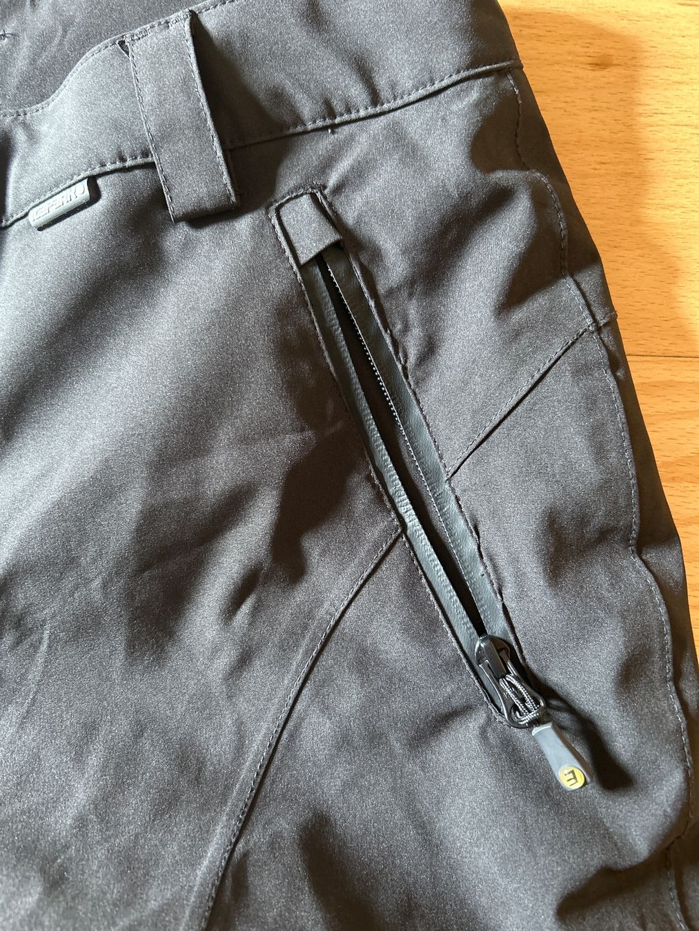 Icepeak Pantaloni: IcePeak Skihose, Gr. 40 / M – Nuovo (secondo la descrizione) da Männedorf venduto da sar_26gy 2