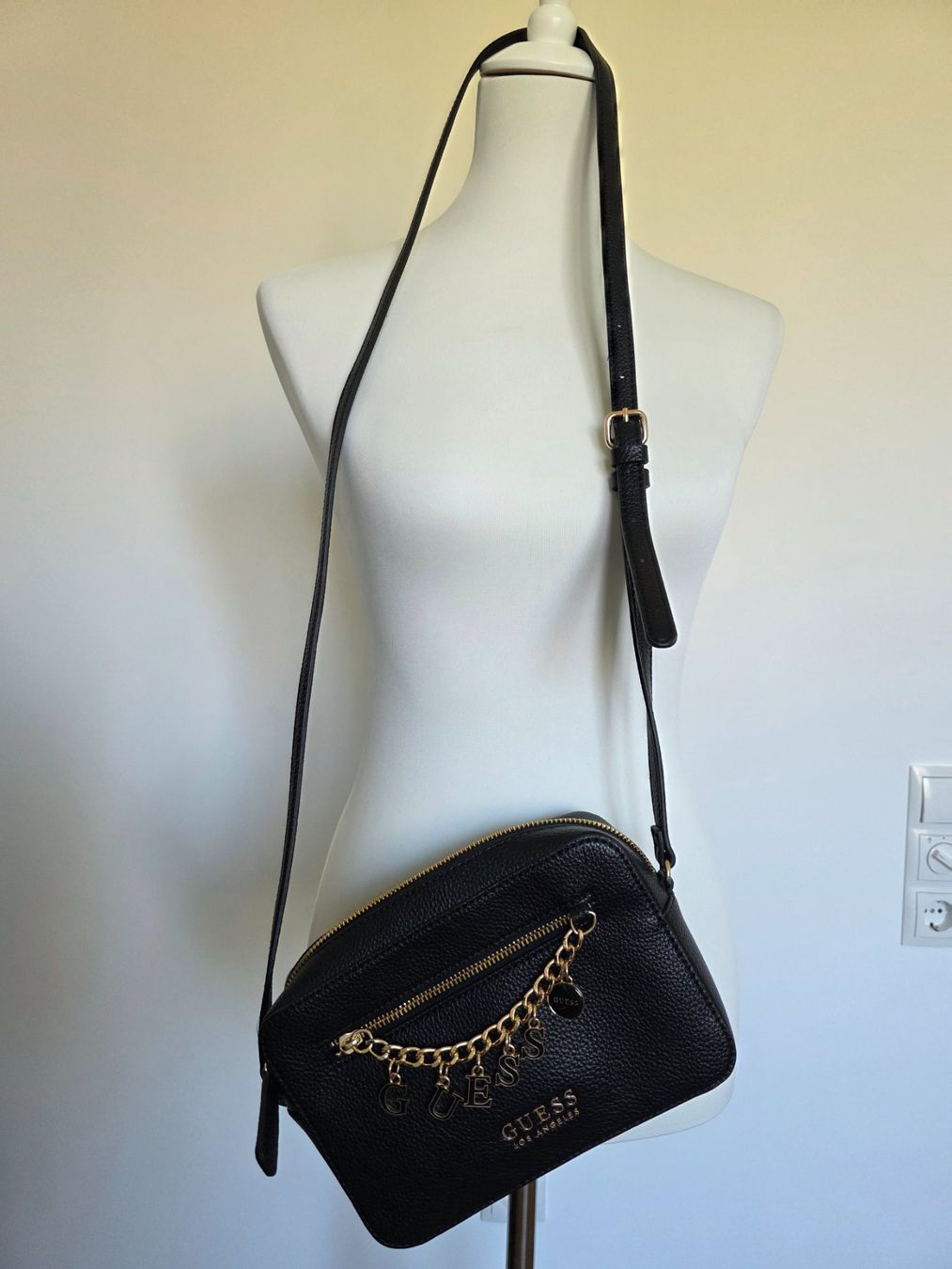 Guess Borse da donna: GUESS Handtasche – Usato da Altstätten SG venduto da Calendula-7 2