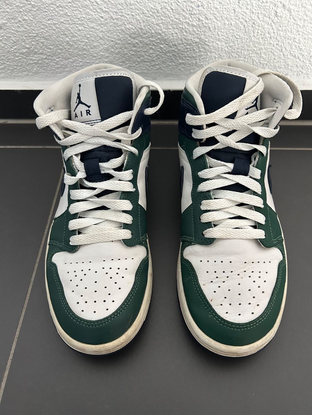 Nike Scarpe da uomo: Nike Air Jordan – Usato da Schlieren venduto da Leavio