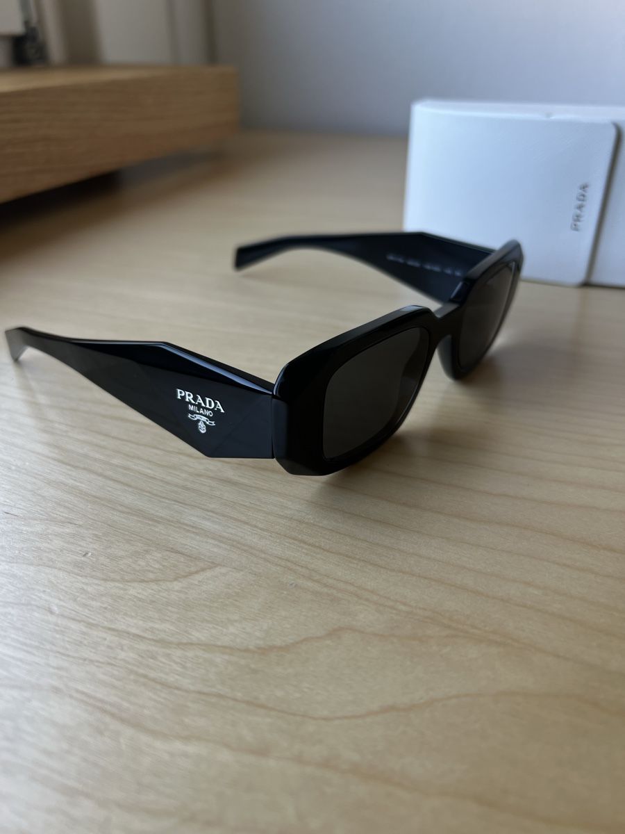 Prada Lunettes & Verres: Prada Sonnenbrille PR17WS schwarz – Neuf (Voir description) à Zürich par oli.ver 4