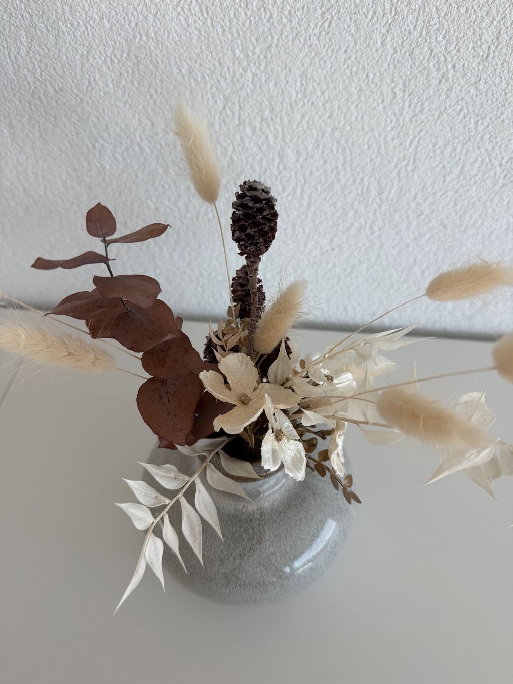 Tutte le decorazioni: petit vase avec fleurs séchées gris – Usato da Marly venduto da FabienD
