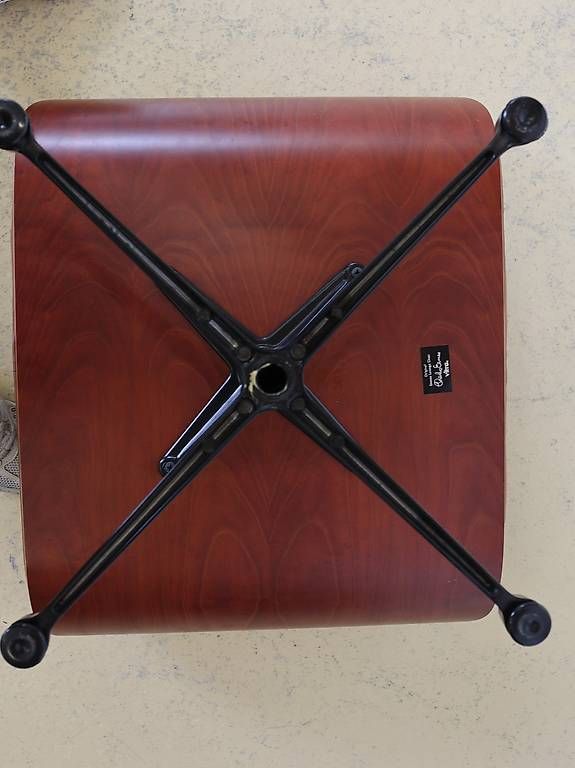 Sgabelli: Eames Ottoman von Vitra | Kirschbaum Cognac | – Usato da Meinisberg venduto da atelier_TILIJA 7