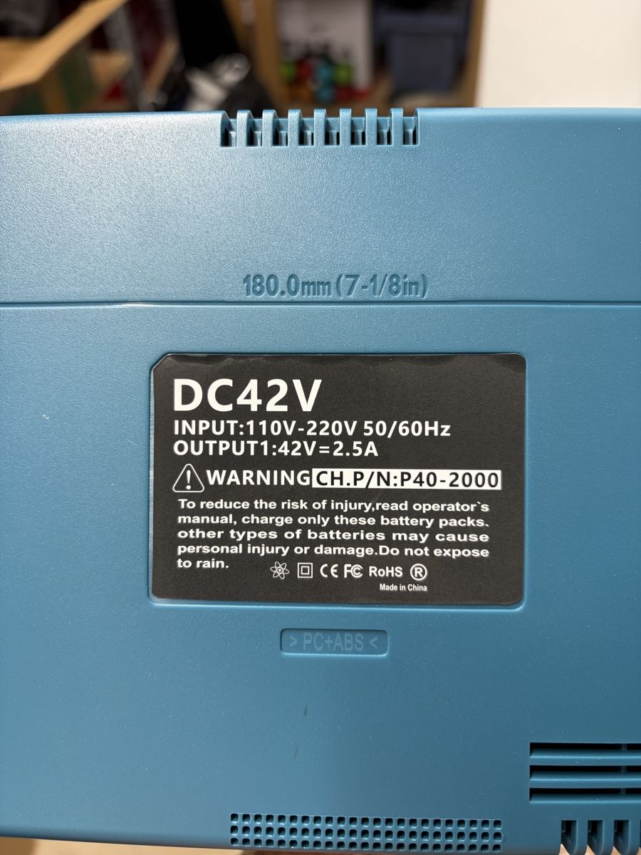 Makita Caricatori & Batterie: Makita DC40V Ladegerät – Nuovo e nell'imballaggio originale da Gretzenbach venduto da Robcsi1 1