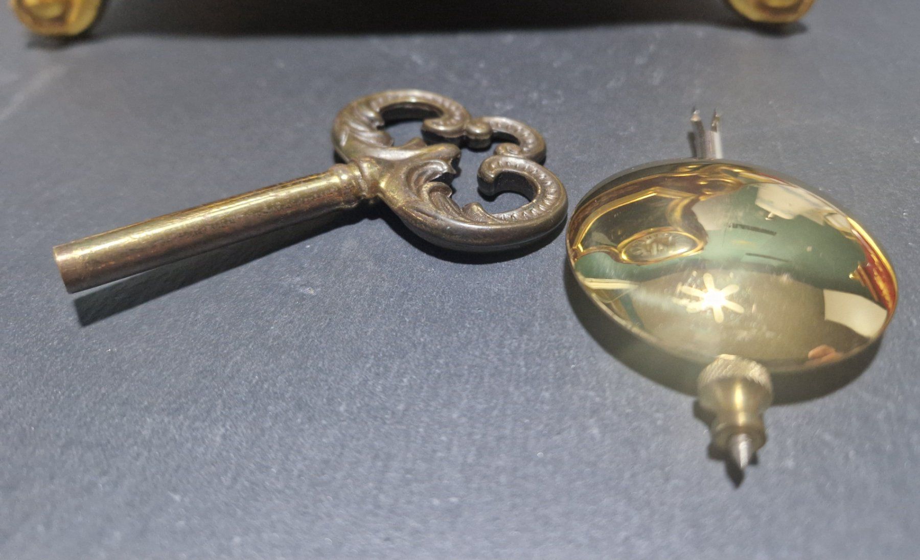 Zenith Uhren: Zenith Neuenburger Pendule – Gebraucht aus Winterthur von Sadega 5