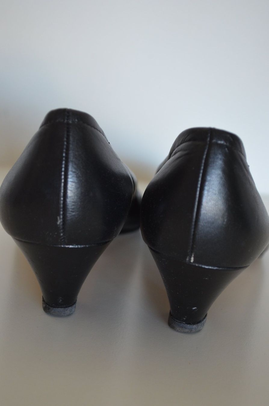 Högl Damenschuhe: HÖGL Pumps – Gebraucht aus Locarno von DarjaRonco 3