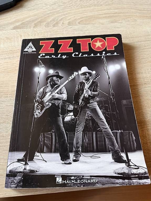 Libri: Partition/Tablature de guitare ZZ TOP  – Usato da Ste-Croix venduto da Kikkio