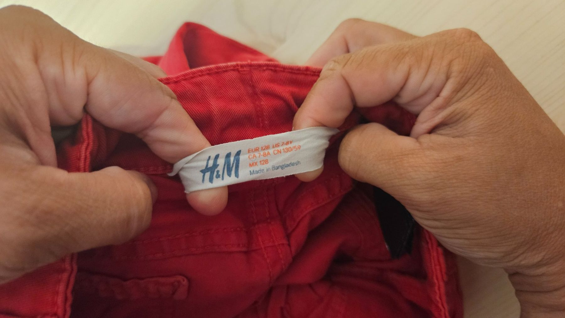 H&M Pantaloni: Rote hose mit Herzdetail, Gr. 128 – Nuovo (secondo la descrizione) da Escholzmatt venduto da _die_Kaempferin 3