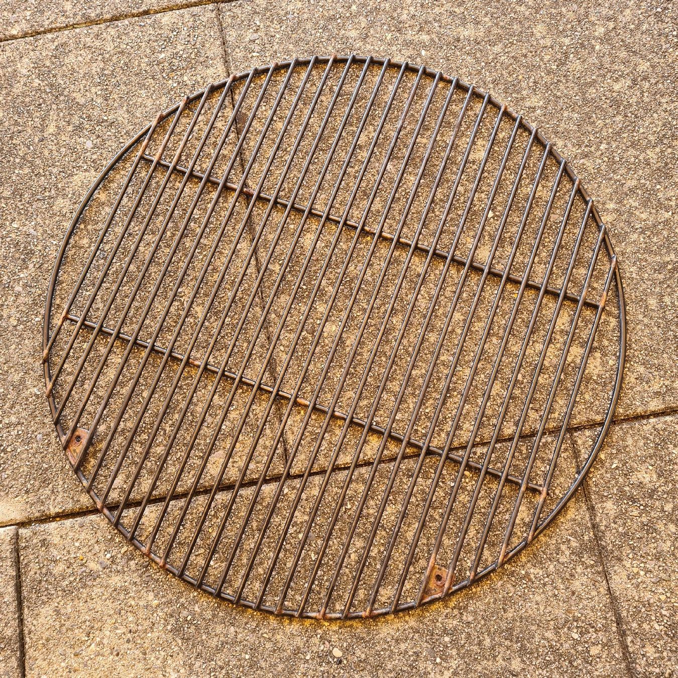 Grills: Grillrost rund 54 cm – Gebraucht aus Weier im Emmental von Jimmy911