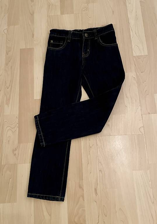 Jeans: Neue Jeans Gr. 122 – Neu (gemäss Beschreibung) aus Beckenried von Vseza10 2