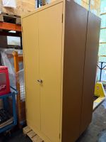 schöner tiefer Metallschrank llll90x50xH200cm, mit Schlüssel