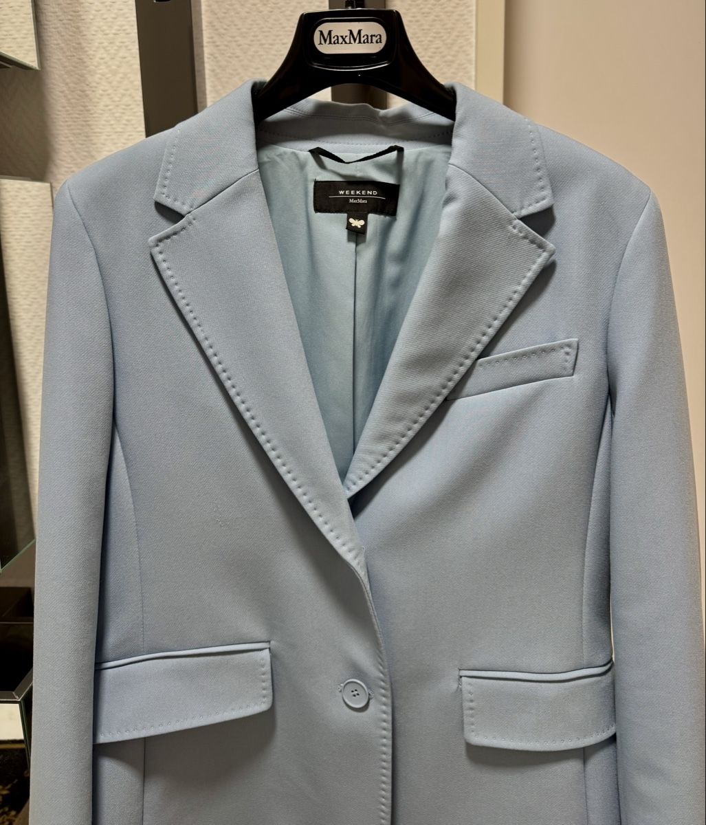 Max Mara Giacche: Weekend Max Mara Blazer hellblaue Top Zustand! – Usato da Erlenbach ZH venduto da msa_x26y 1
