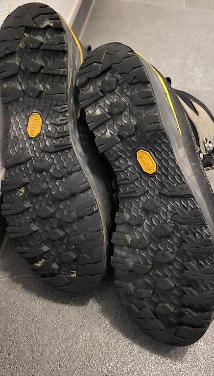 Herrenschuhe: Mammut- Berg-/Wanderschuh - Grösse 44 - neuwertig – Gebraucht aus Wangen SZ von daslohntsich 2