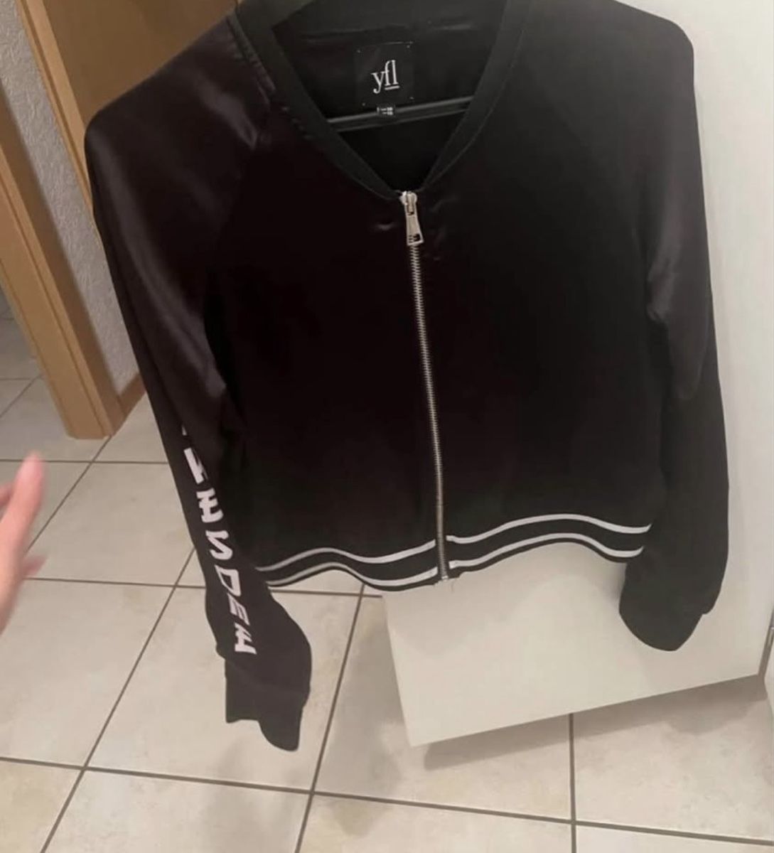 Jacken: Giacca leggera – Gebraucht aus Payerne von Petite-vendeuse 1